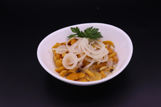 Опята маринованные