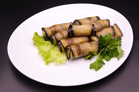 Рулетики из баклажанов