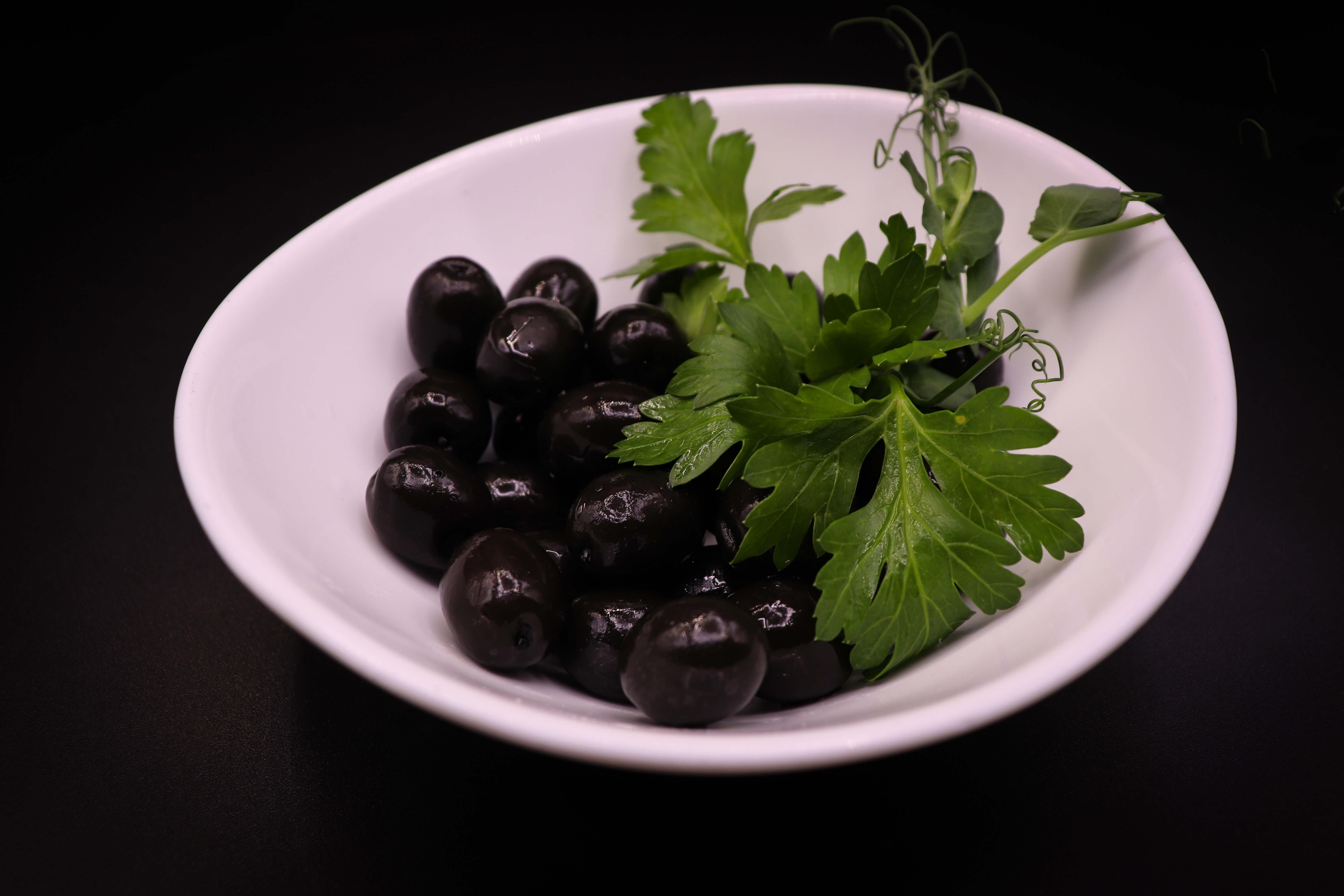 Маслины с косточкой 